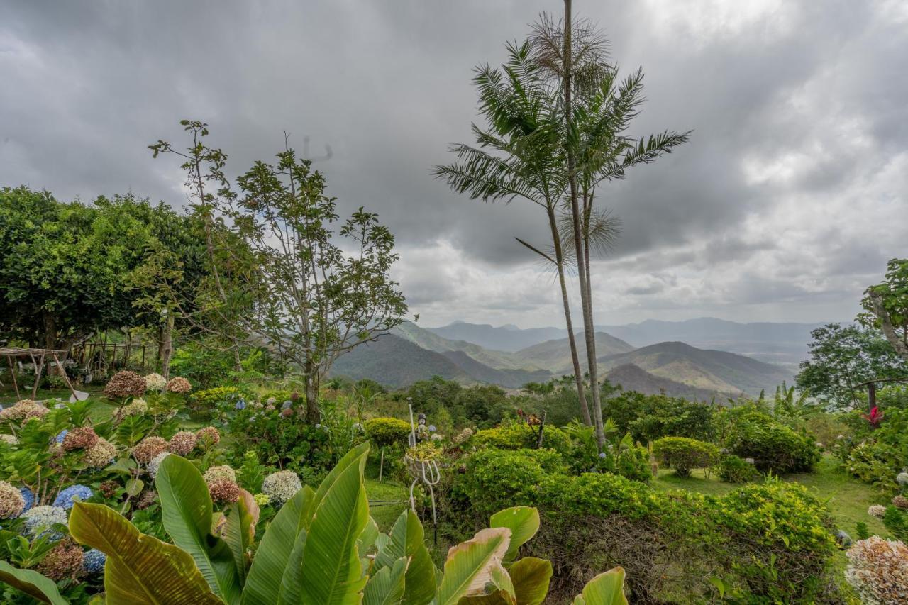 Pousada Le Monte Cristo Guaramiranga Esterno foto